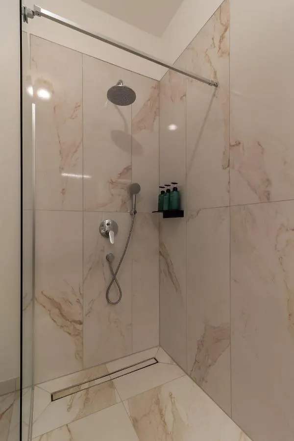 Viennese Apartment 0*, Vienna Austria